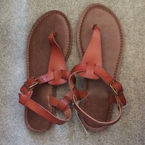 Cognac/ tan T straps sandals